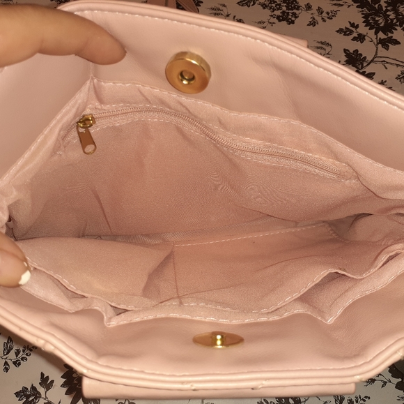 Pink purse - Picture 4 of 4